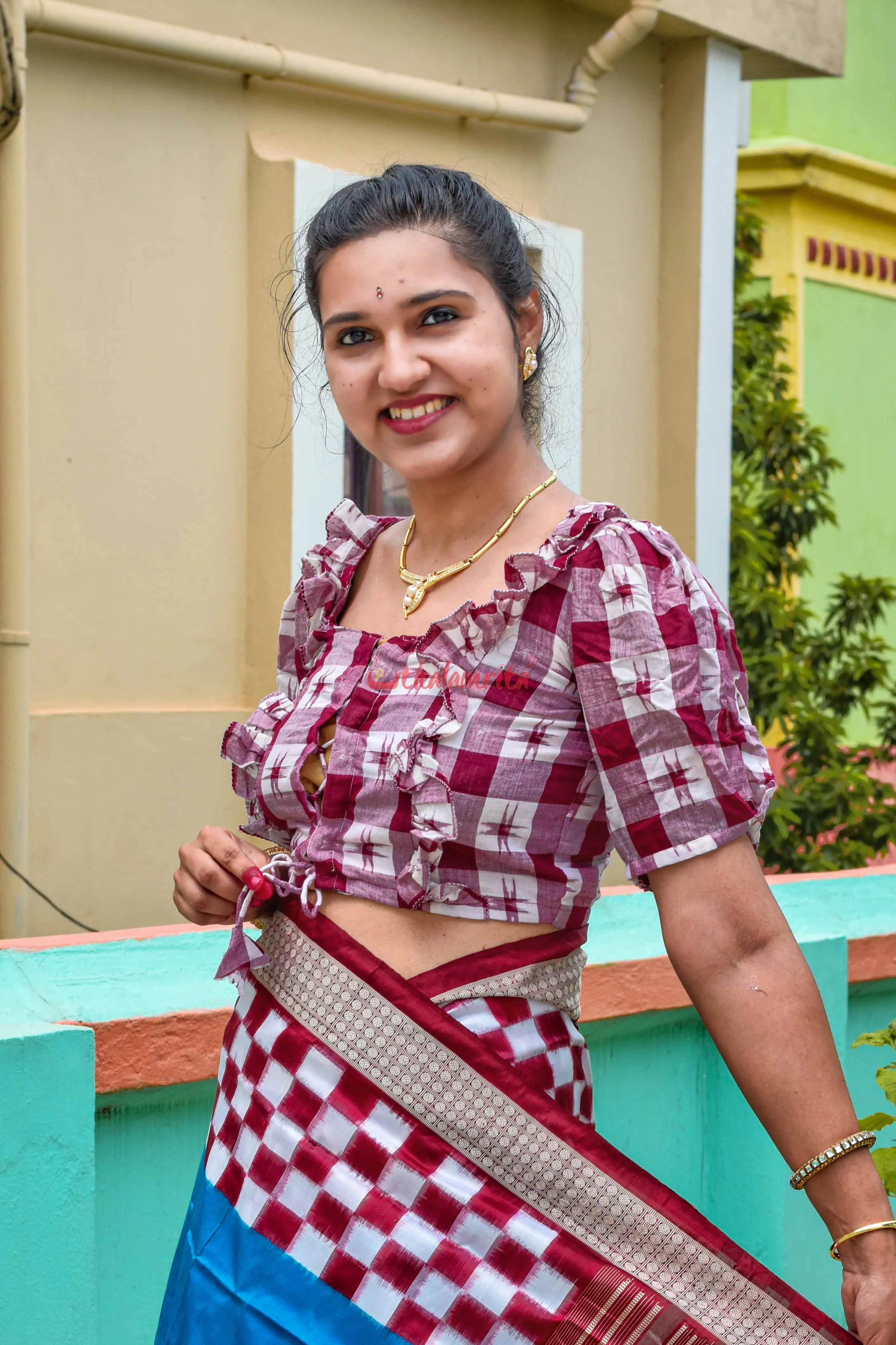 White Maroon Star Sakta (Blouse)
